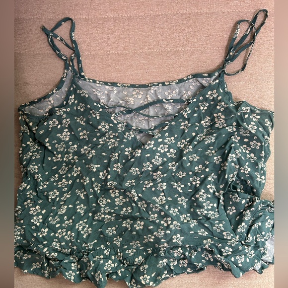 Peplum spaghetti strap cross back tank top - Picture 3 of 3